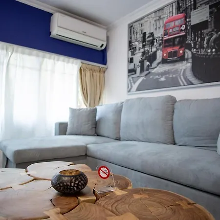 Center Small * Szaloniki