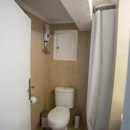 Center Small * Szaloniki