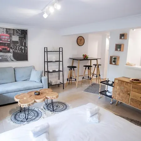 Center Small Apartmán