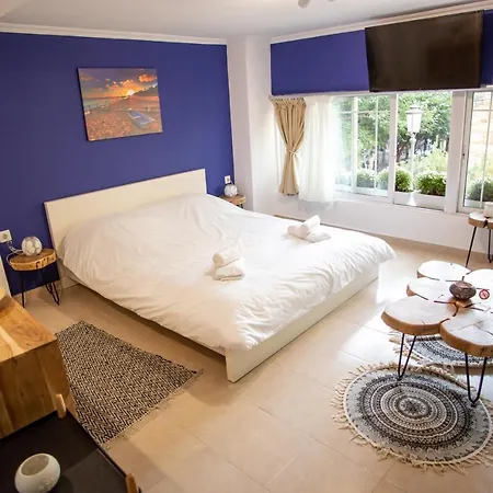 Center Small Apartment *