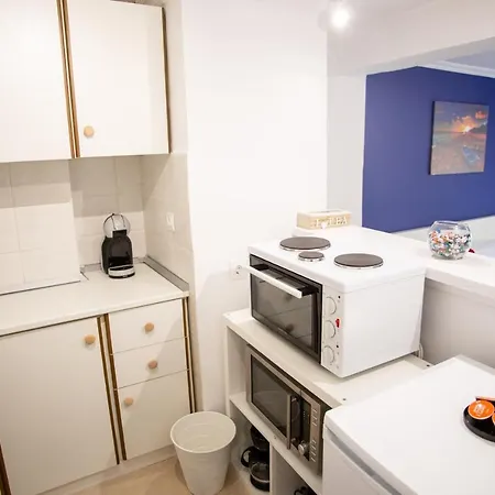 Apartment Center Small *