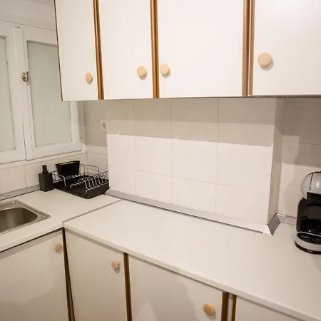 Center Small Apartment *