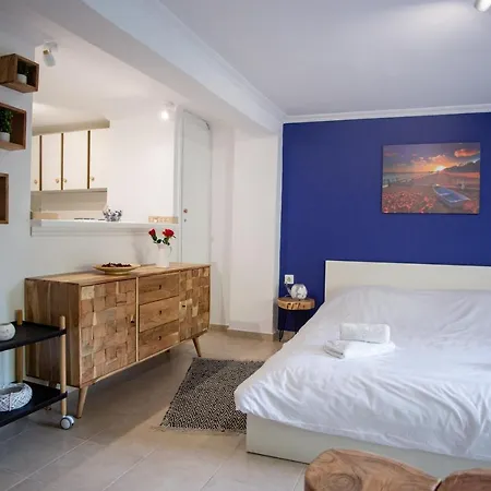 Apartment Center Small *