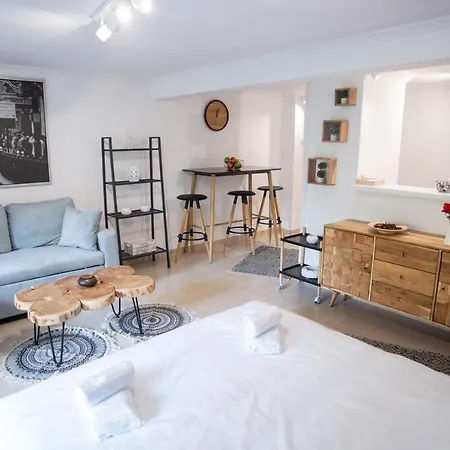 Center Small Apartment