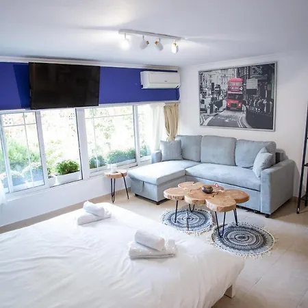Apartment Center Small Thessaloniki