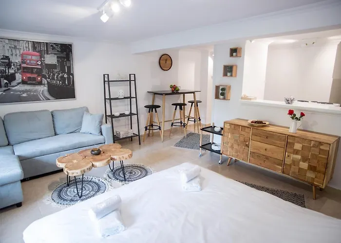 Center Small Apartament